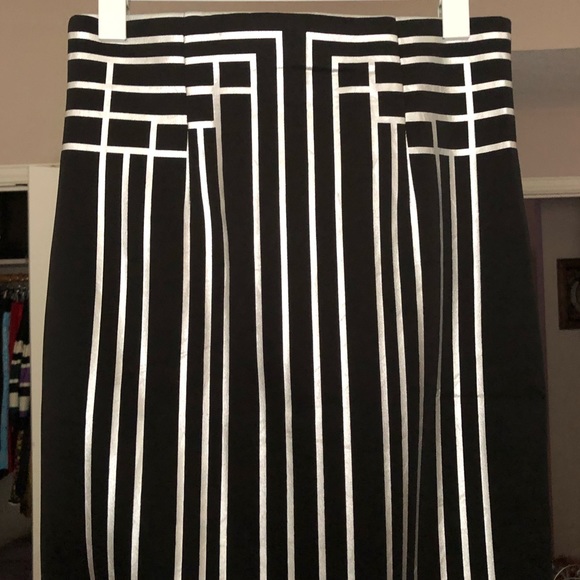 🚫 SOLD NEW Metallic Silver Art Deco Bodycon Skirt - Picture 7 of 8